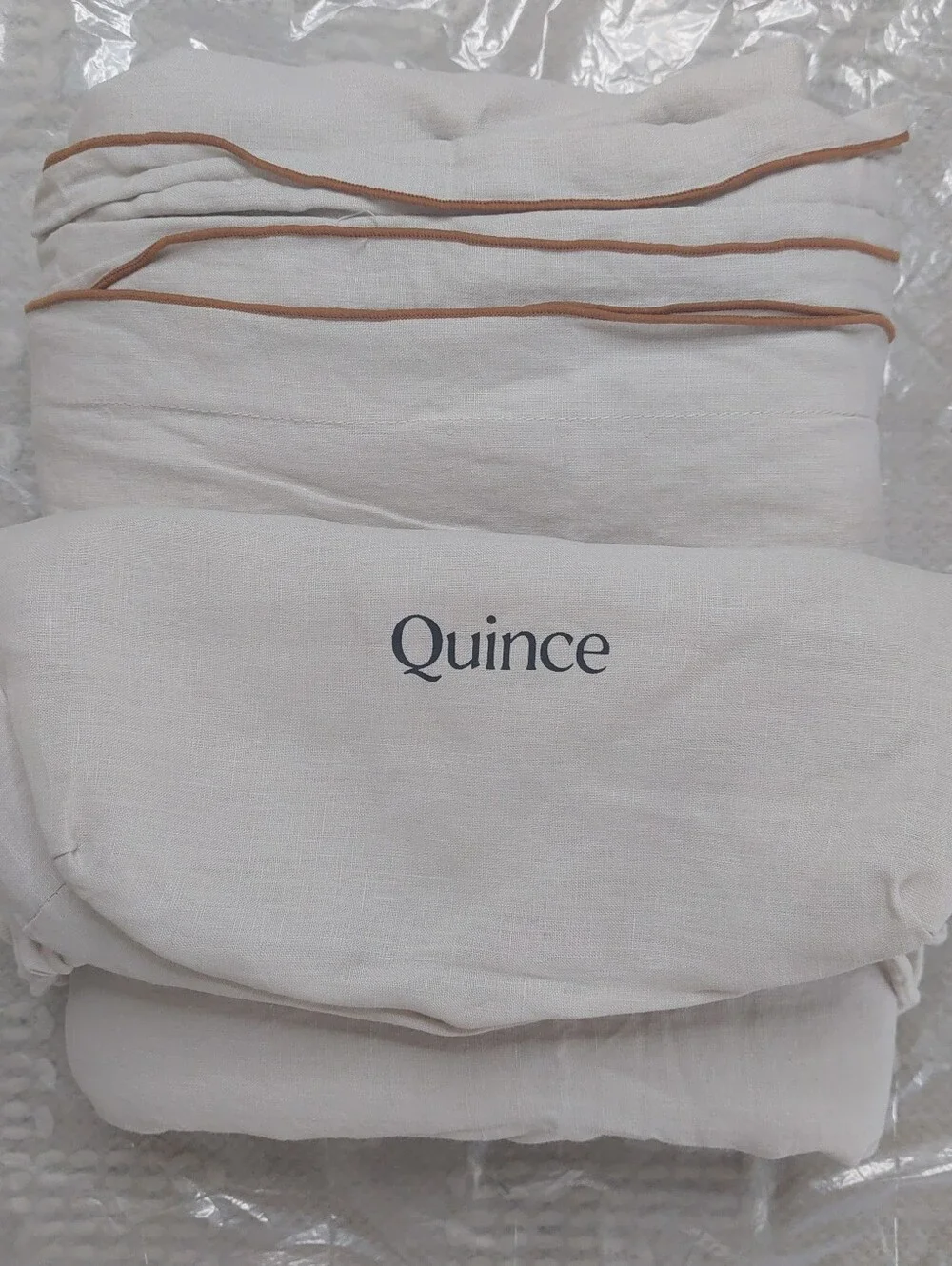 NWOT! Quince Linen Embroidered Edge Duvet Cover! Full/ Queen! (822)